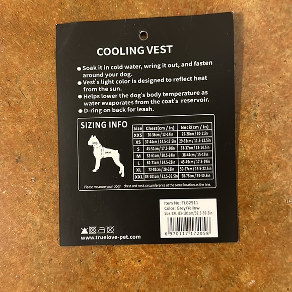 Pet wear - Picture 1 of 4